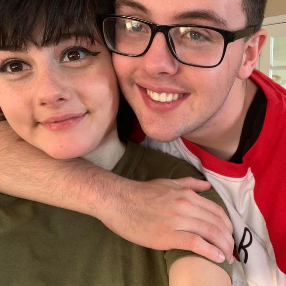 Meet your Posher, Sierra - Picture 1 of 1